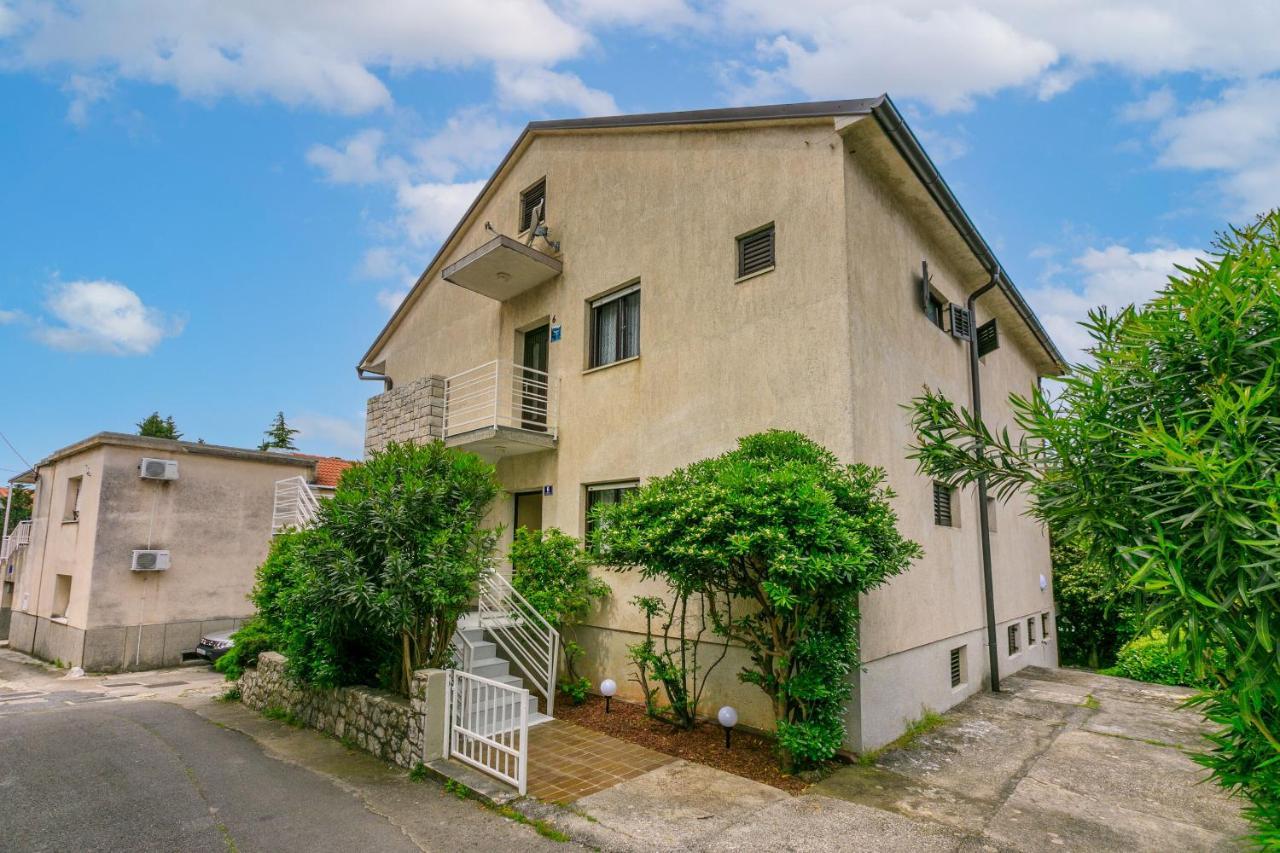 Apartments Zec Селце Екстериор снимка