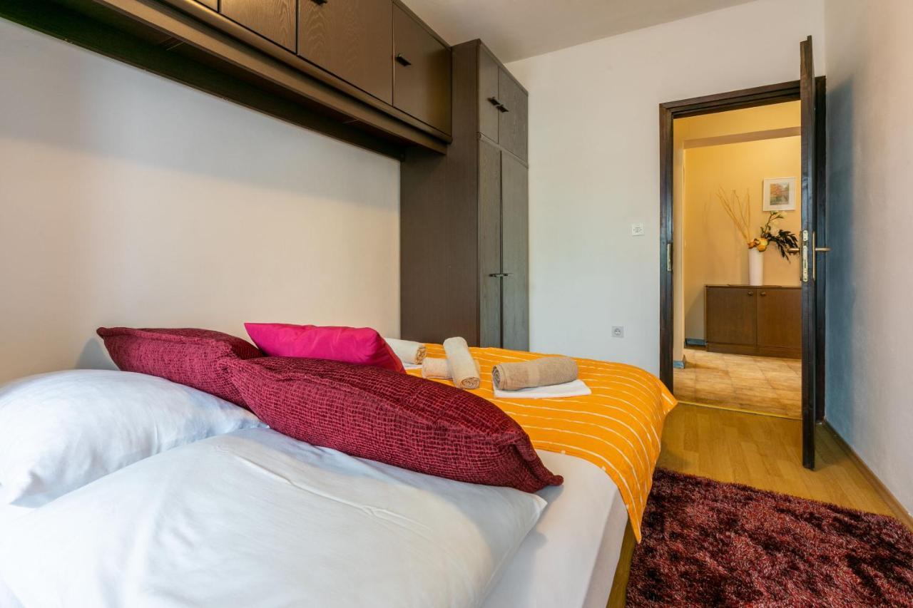 Apartments Zec Селце Екстериор снимка