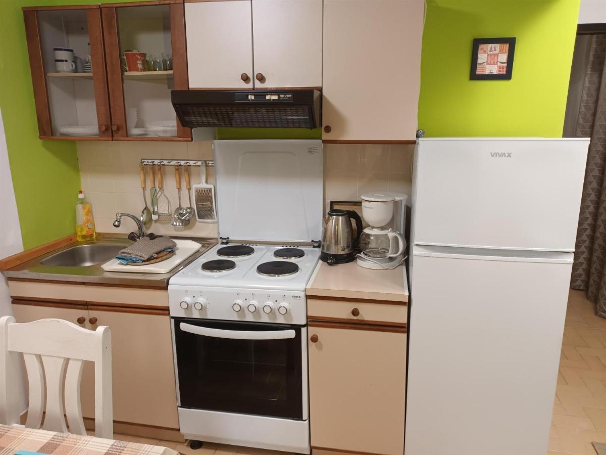 Apartments Zec Селце Екстериор снимка