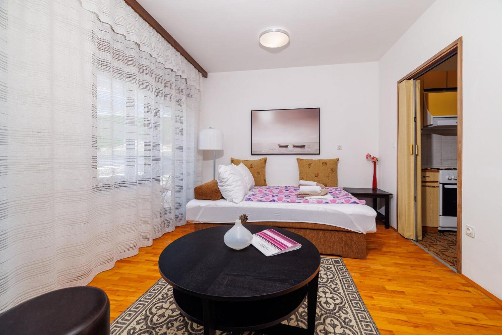 Apartments Zec Селце Екстериор снимка